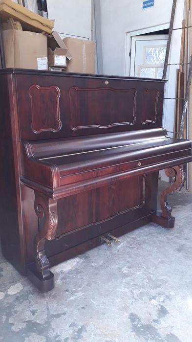 Piano vertical BLÜTHNER