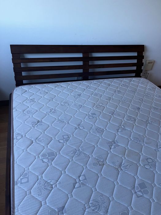 Cama casal com colchão
