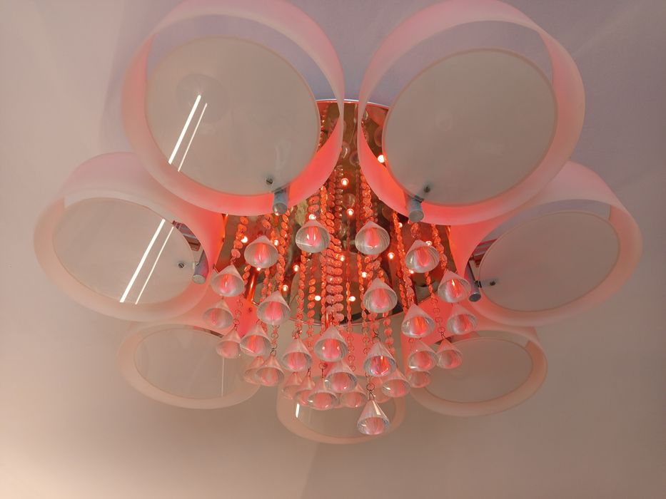 Lampa wisząca LED z kryształkami