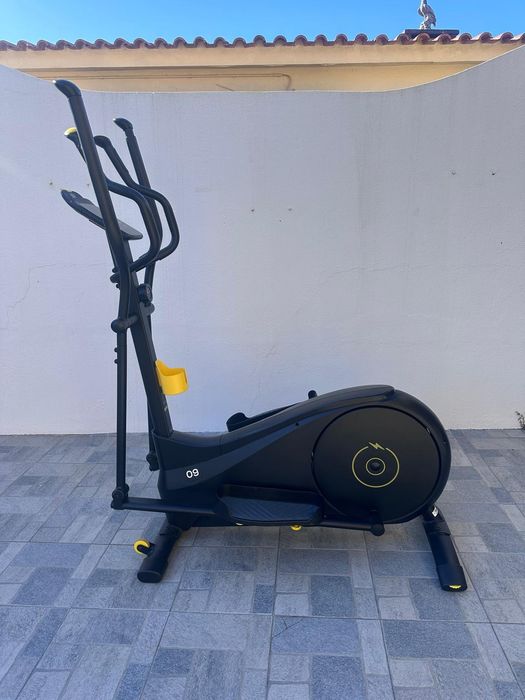 Bicicleta Elíptica Decathlon EL 520 AUTOALIMENTADA - Como Nova