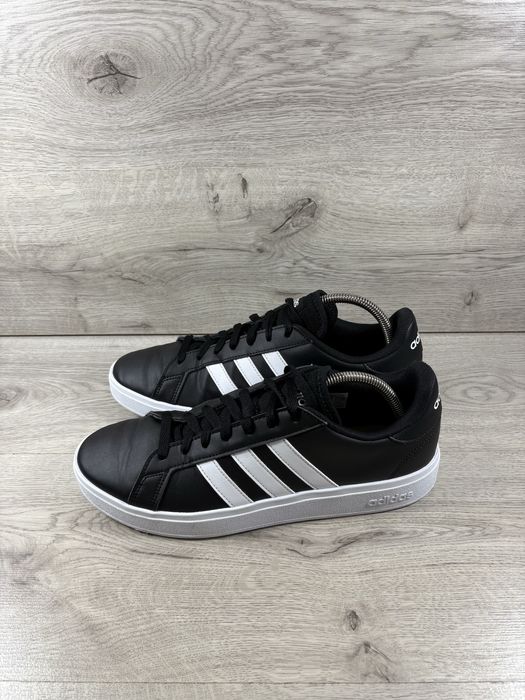 Adidas чоловічі кросівки 44 розмір