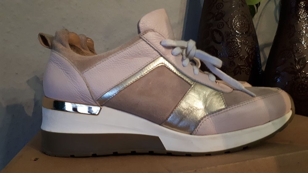 Arturo Vicci  skórzane sneakersy damskie 39