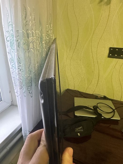 Телевізор LG 42LW4500