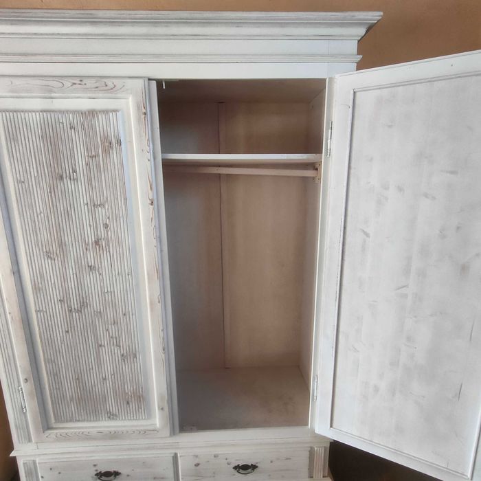 Szafa biała sypialnianą bielona retro ludwik