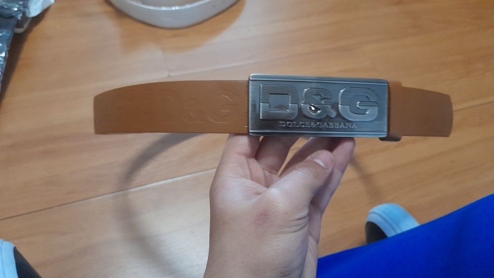 Cintos de marca novos