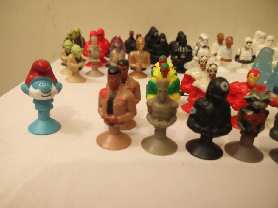 60 Bonecos da Star Wars e da Marvel