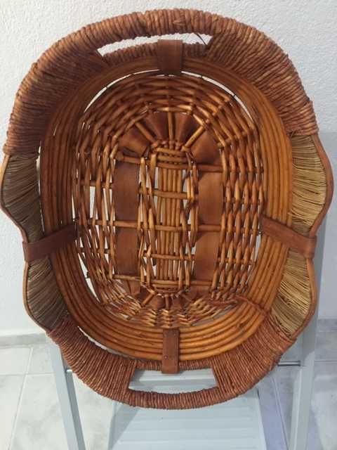 Cesta Artesanal Para Roupa NOVA - 7€
