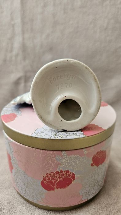 Вінтажний фарфоровий півник  Foreign