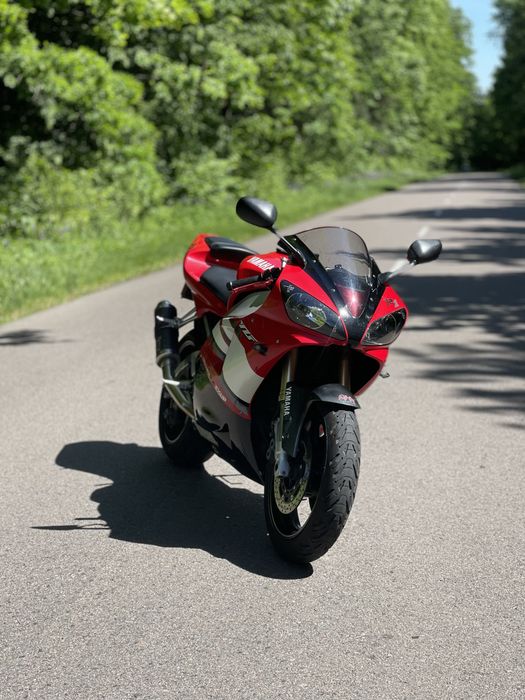 Продам мотоцикл Yamaha R1
