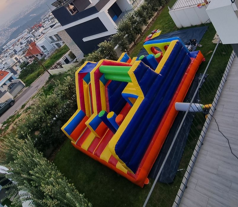 Insuflável "Pista Americana" - Aluguer para festas e eventos