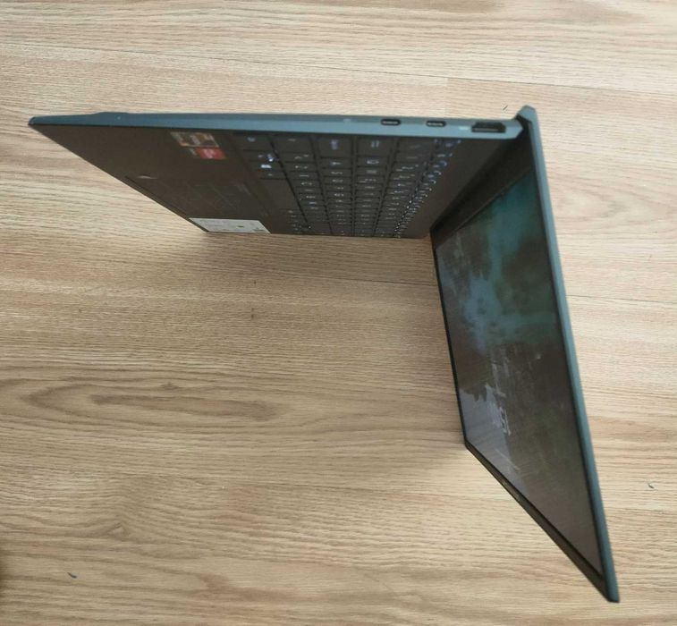 ASUS ZenBook 14 - como Novo - sem uso/caixa/com garantia