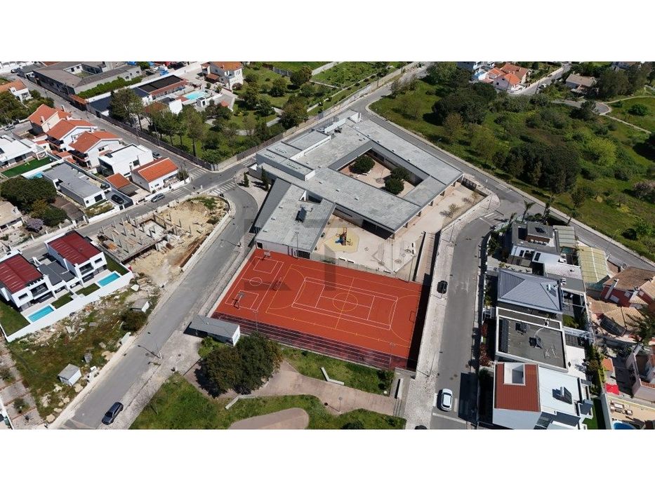 Moradia T3 de Luxo com Piscina e Garagem para Venda na Charneca da ...
