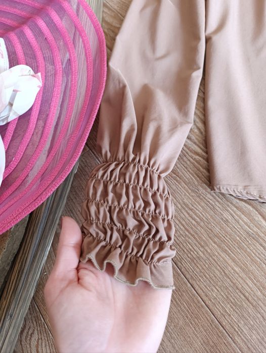 Гарненька блуза.