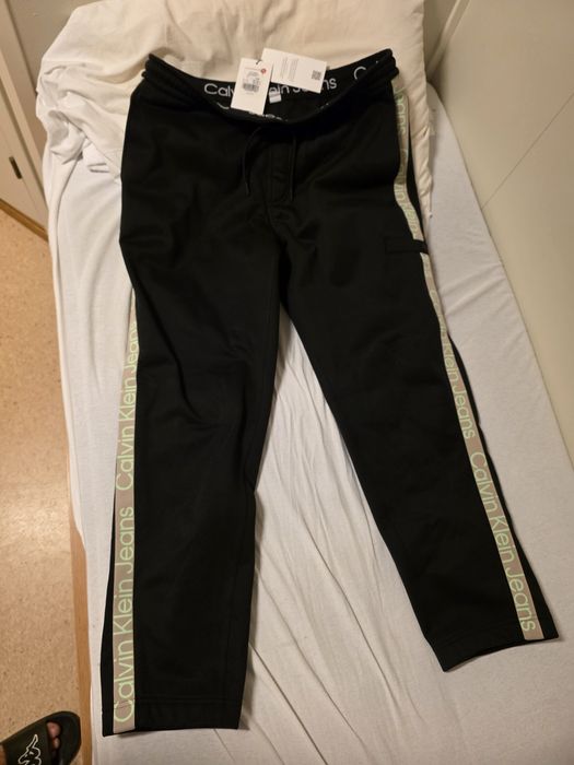 Spodnie Calvin Klein Nowosc