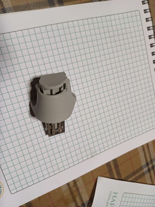 Крепление к потолочной ручки VW.