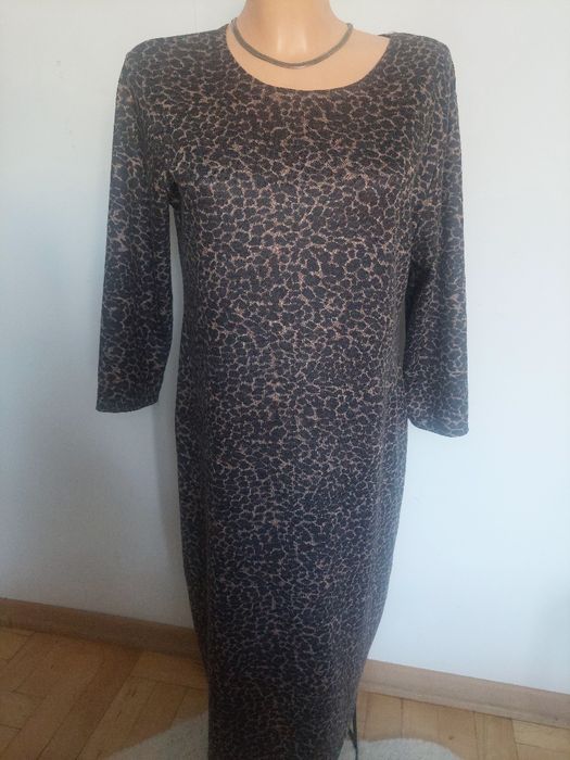 Sukienka z miękkiej grubszej dzianiny