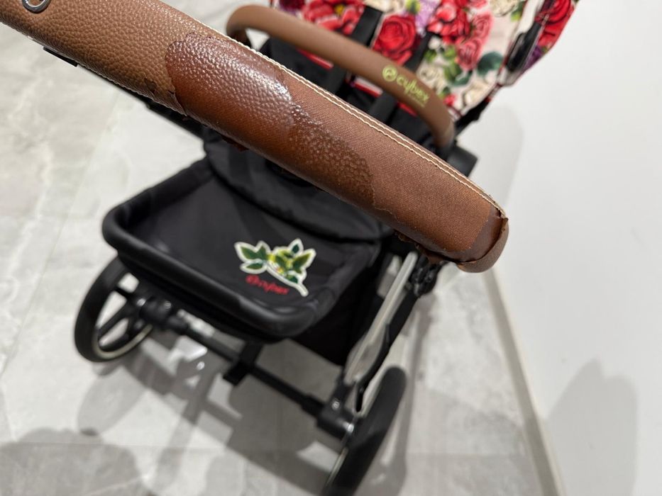 Wózek spacerówka Cybex Priam 2.0 Blossom Light