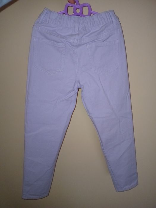 Джинси на 6-7 років.