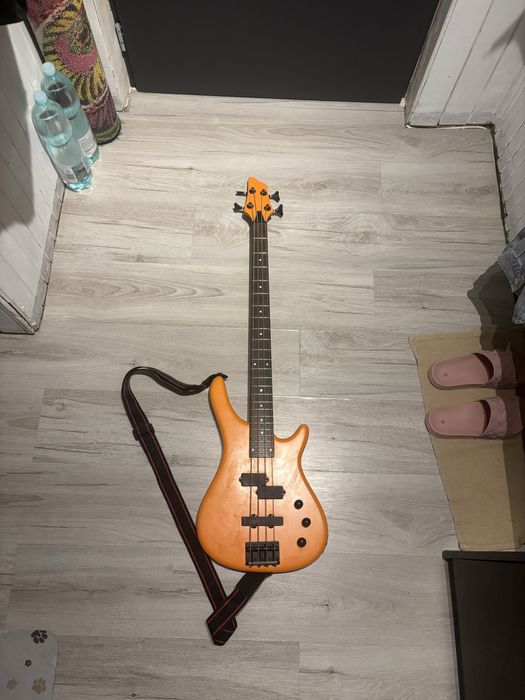 Gitara Basowa Stagg