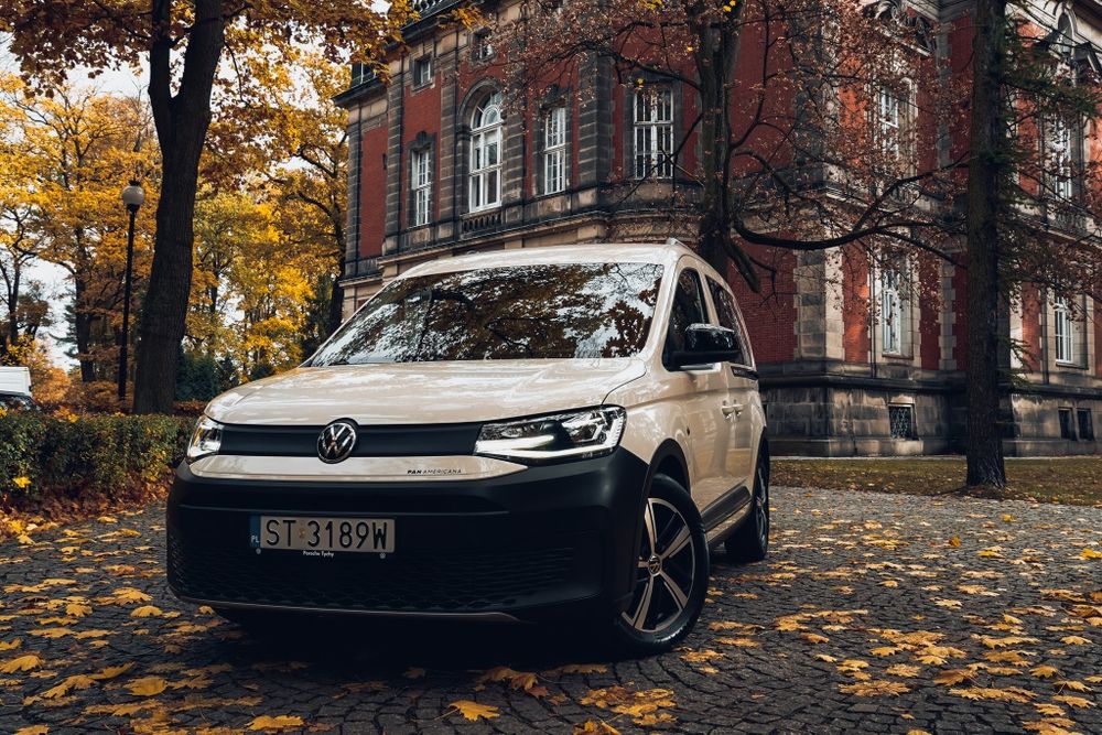 Volkswagen Caddy PanAmericana 7os. - Wynajem z Wyk.  bez BIK, BIG, KRD