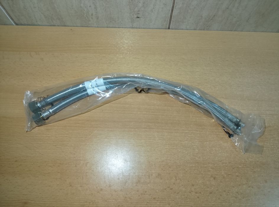 Wężyk sanitarny przyłączeniowy wężyki 2 sztuki