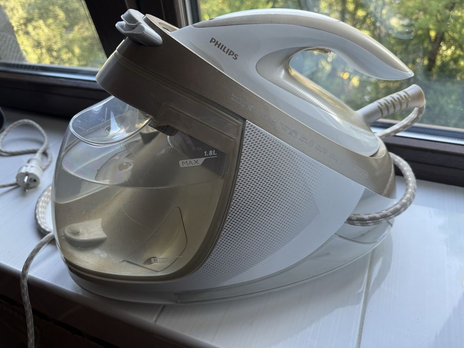 Паровий утюг Philips GC9642/60 парова станція