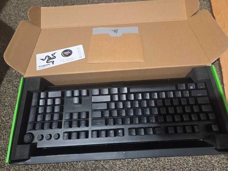 Klawiatura bezprzewodowa Razer Blackwidow V3 Pro Yellow Switch