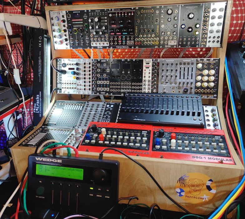 * EURORACK * SYNTHS * DRUM MACHINES * Fx's * MixerS * Midi * Cascais E