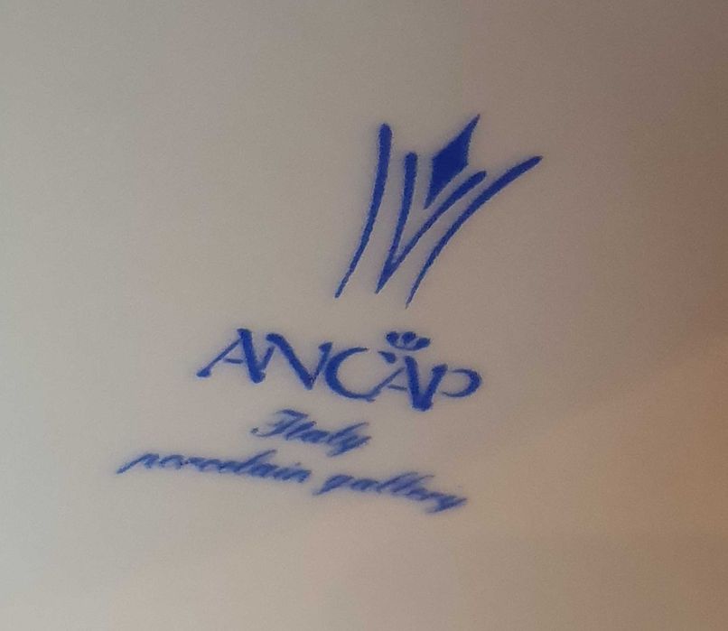 Jarrão em porcelana de ANCAP, feito em Itália, da porcelain gallery.