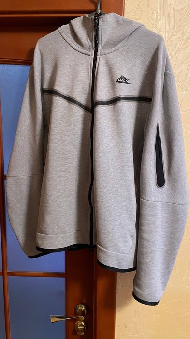 Продам nike tech fleece