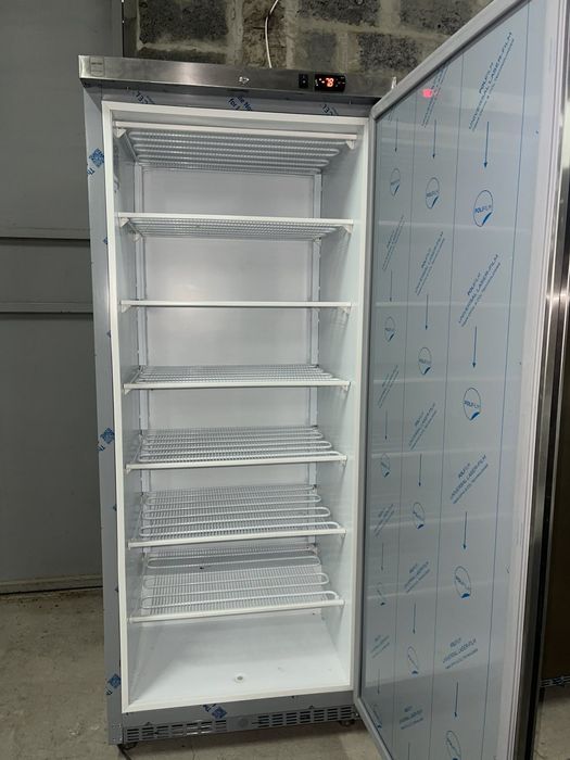 Професійна морозильна камера 600л.METRO Professional GFR4600S
