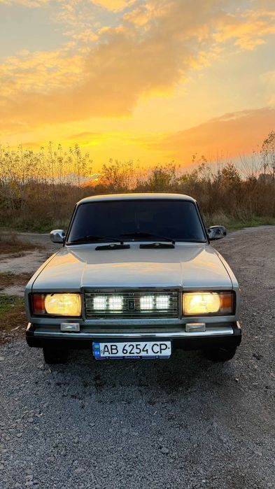 автомобіль ВАЗ 2107