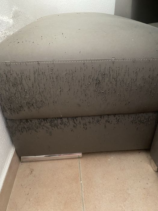 Sofá com chaise longue