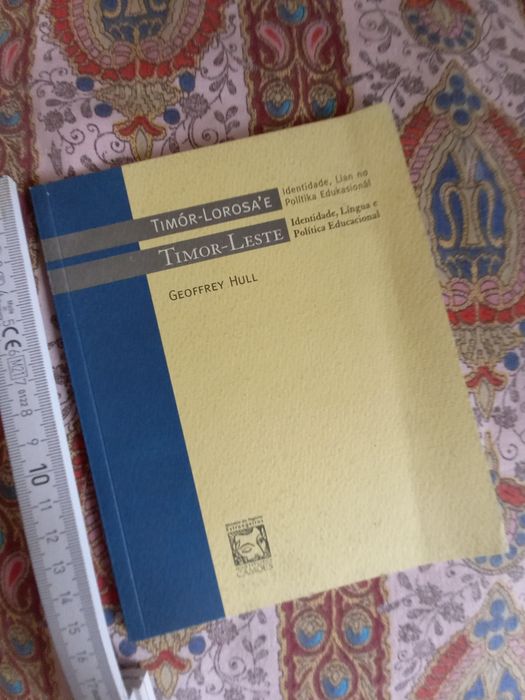 Timor Leste pequeno livro do Instituto Camões
