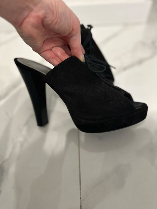 Босоніжки жіночі