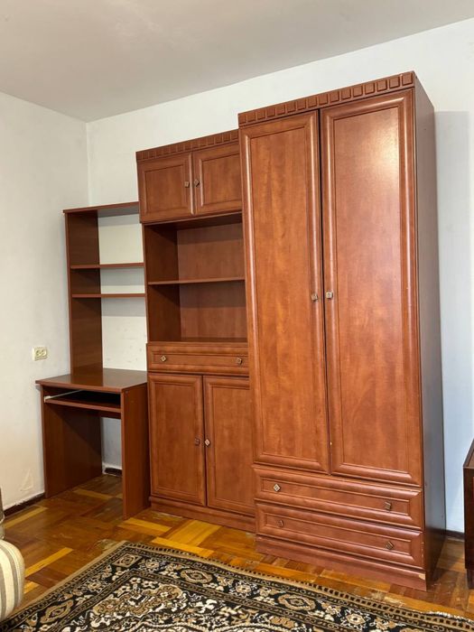 Шафа,/стінка в хорошому стані