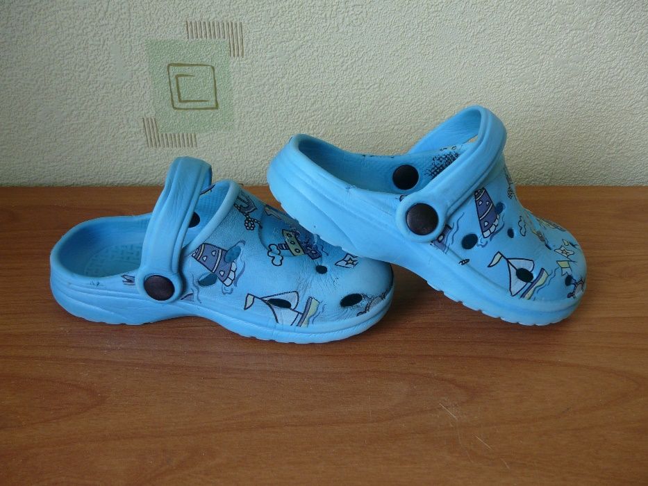 Buty crocsy dla dziecka 25 (16,5cm) błękitne na plażę