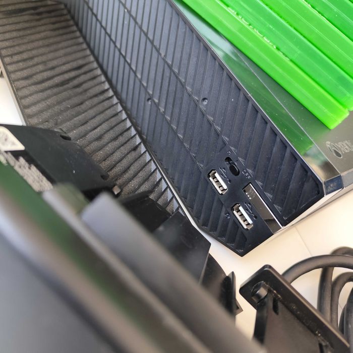 XBOX ONE+USB 3x pad, 7x gra, pilot, klawiatura,KINECT,panel chłodzący