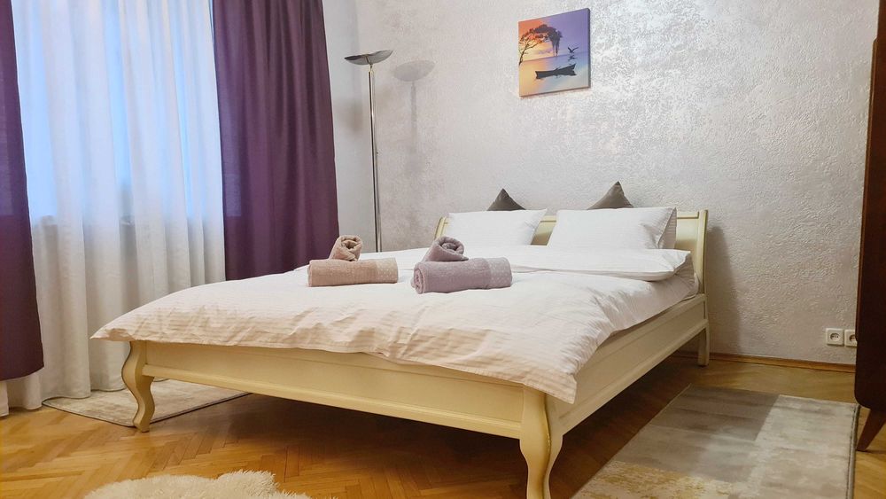 Посуточно, подобово метро Позняки 2кімн, 4 поверх