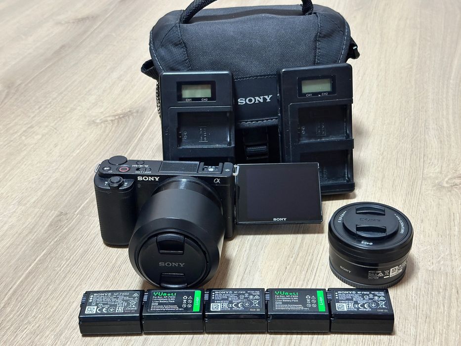 Sony ZV-E10 + 16-50mm OSS | 5 акумуляторів | 2 зарядних | Сумка