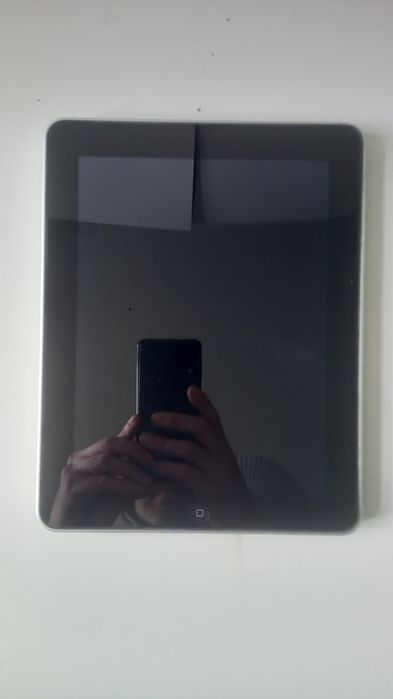 Srebrny Ipad rezerwacja