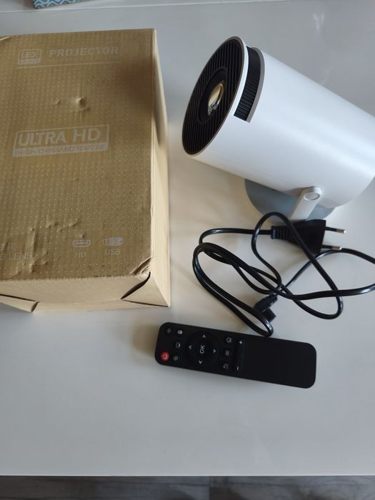 Smart projektor, projektor multimedialny Nowy