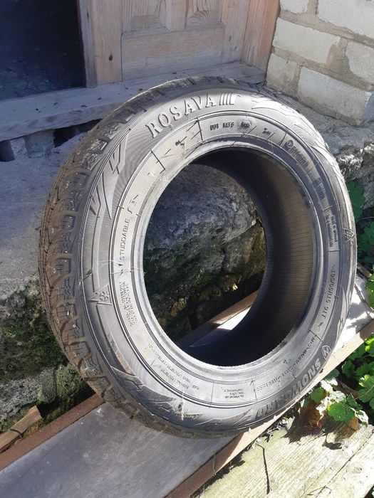 Продам новую шипованную резину