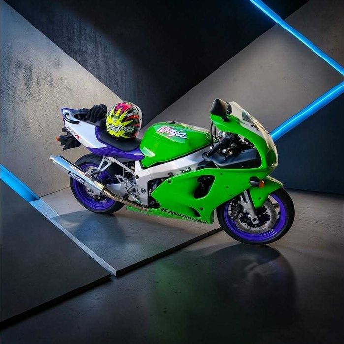 Kawasaki ZX-7R P1 – Restauro Integral Documentado 9.000 km reais