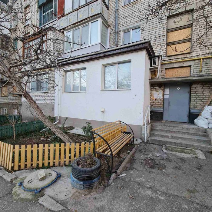 Продаю 3к к-студію в районі Старого ЖД вокзалу