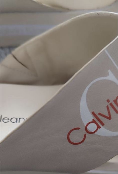 Босоніжки шлопки Calvin Klein оригінал