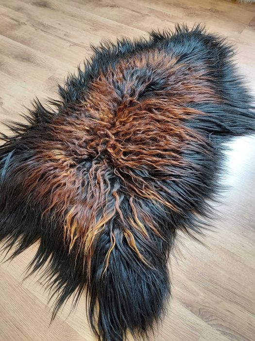 Skóra Owcza Islandzka  Kręcony Włos Płomienista Czerń Naturalne