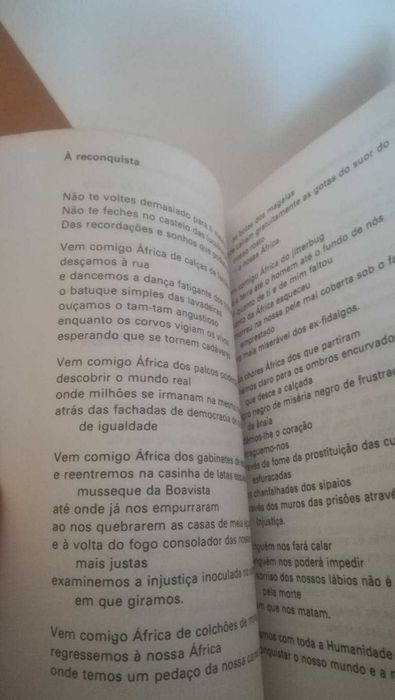 Sagrada Esperança - Agostinho Neto