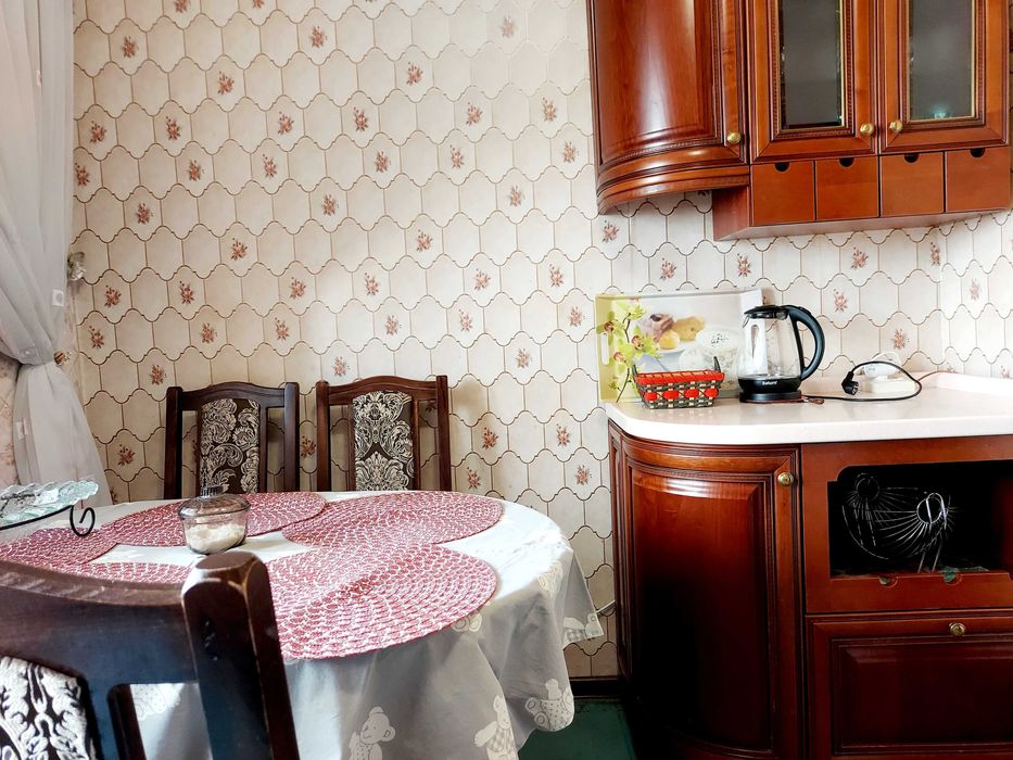 2х.просп.Бажана 9Д.Уютная квартира ,ухоженная.ДЕРЖПРОГРАМИ.