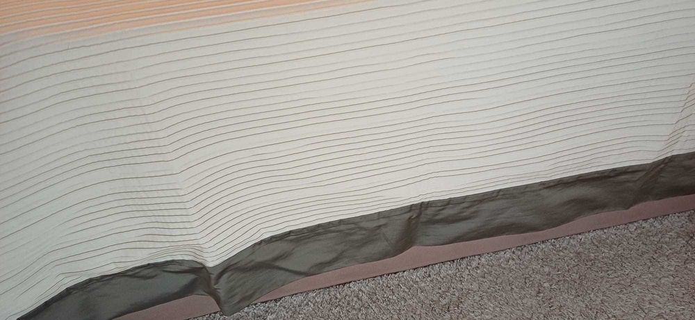 Colcha Moderna em muito bom estado - King/Queen size